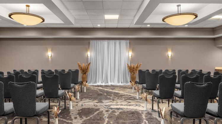 Holiday Inn Dubuque-Galena Spa
