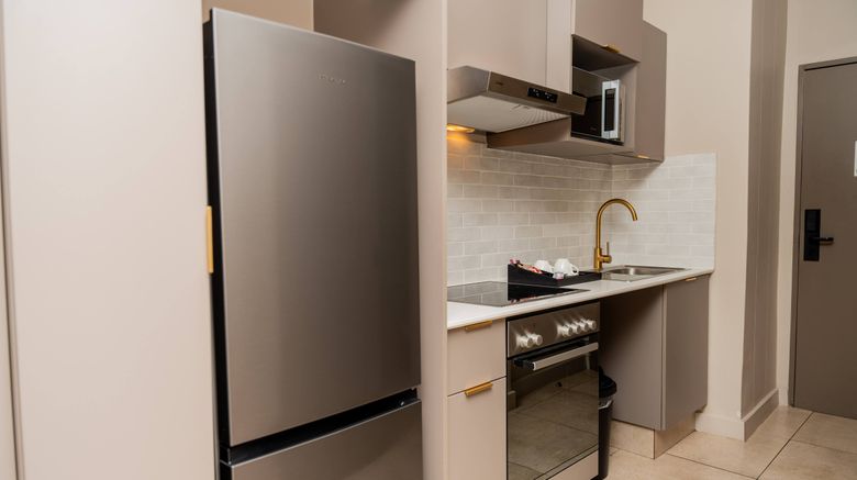 <b>BlackBrick Sandton 2 Room</b>. Images powered by <a href="https://www.leonardoworldwide.com/" title="Leonardo Worldwide" target="_blank">Leonardo</a>.