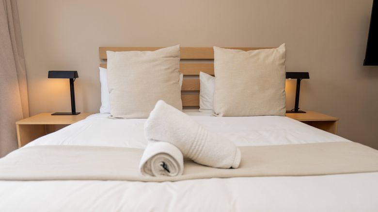 <b>BlackBrick Sandton 2 Room</b>. Images powered by <a href="https://www.leonardoworldwide.com/" title="Leonardo Worldwide" target="_blank">Leonardo</a>.