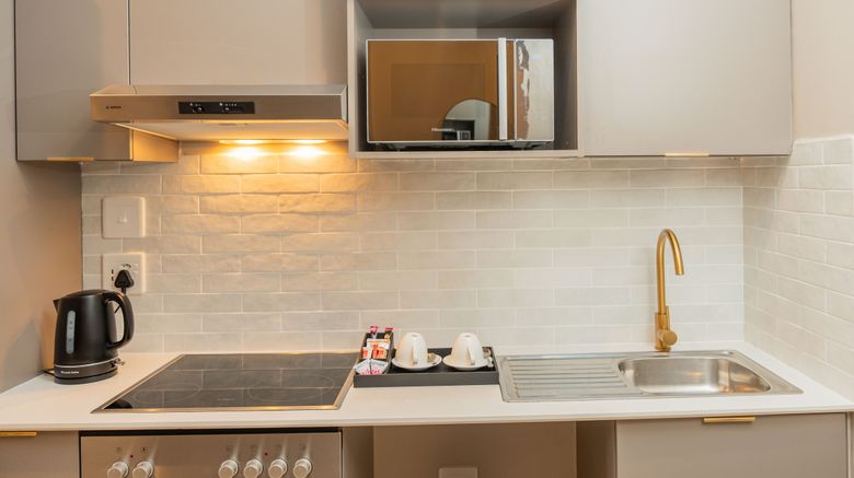 <b>BlackBrick Sandton 2 Room</b>. Images powered by <a href="https://www.leonardoworldwide.com/" title="Leonardo Worldwide" target="_blank">Leonardo</a>.