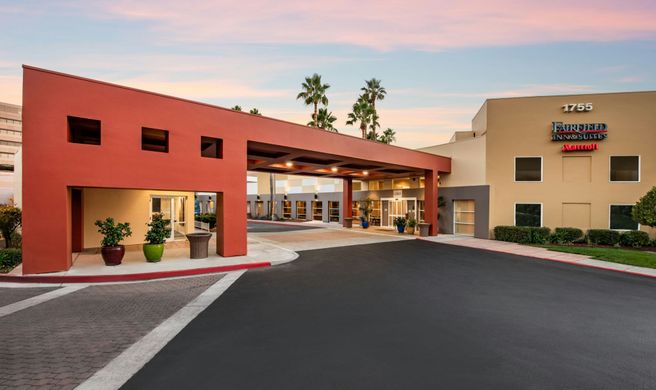 Fairfield Inn & Suites San Jose Airport Exterior