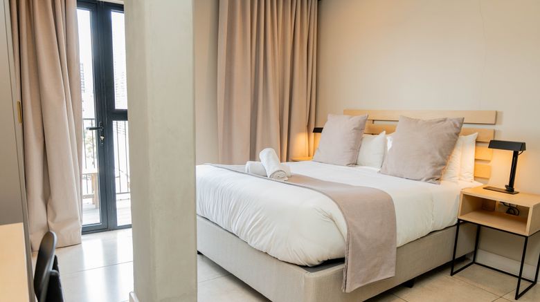 <b>BlackBrick Sandton 2 Room</b>. Images powered by <a href="https://www.leonardoworldwide.com/" title="Leonardo Worldwide" target="_blank">Leonardo</a>.