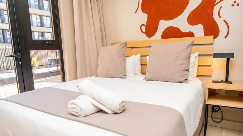 <b>BlackBrick Sandton 2 Suite</b>. Images powered by <a href="https://www.leonardoworldwide.com/" title="Leonardo Worldwide" target="_blank">Leonardo</a>.