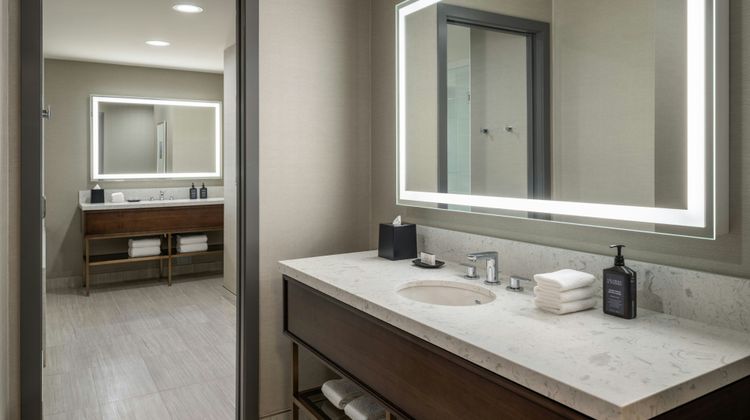 Sheraton Vancouver Guildford Hotel Room