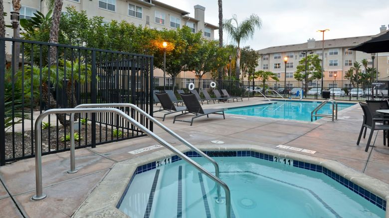 <b>Residence Inn Los Angeles Lax El Segundo Pool</b>. Images powered by <a href="https://www.leonardoworldwide.com/" title="Leonardo Worldwide" target="_blank">Leonardo</a>.