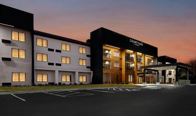 Courtyard Chesapeake Greenbrier Exterior