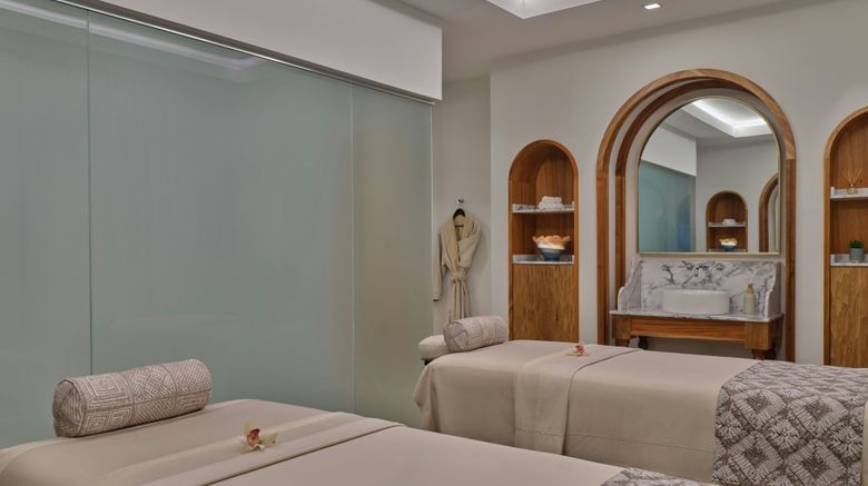 <b>The St. Regis Aruba Resort Spa</b>. Images powered by <a href="https://www.leonardoworldwide.com/" title="Leonardo Worldwide" target="_blank">Leonardo</a>.