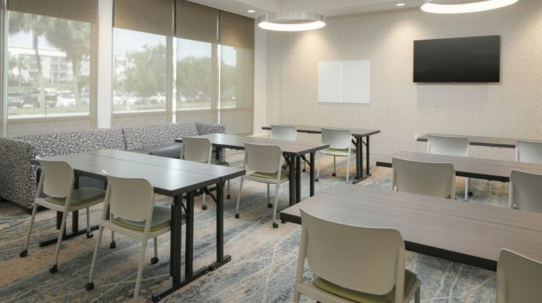 <b>SpringHill Suites Tampa Downtown Meeting</b>. Images powered by <a href="https://www.leonardoworldwide.com/" title="Leonardo Worldwide" target="_blank">Leonardo</a>.