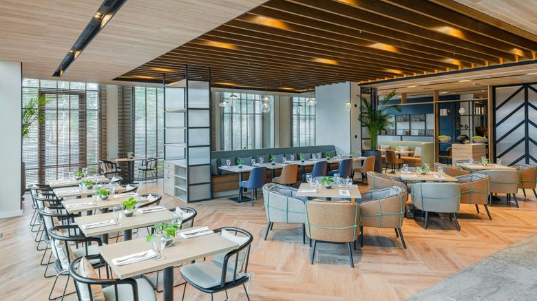 <b>Four Points King Abdulaziz Road Restaurant</b>. Images powered by <a href="https://www.leonardoworldwide.com/" title="Leonardo Worldwide" target="_blank">Leonardo</a>.