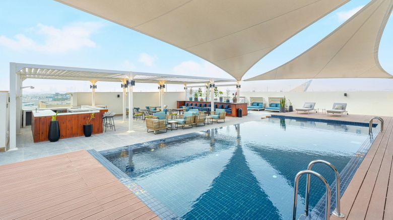 <b>Four Points King Abdulaziz Road Pool</b>. Images powered by <a href="https://www.leonardoworldwide.com/" title="Leonardo Worldwide" target="_blank">Leonardo</a>.