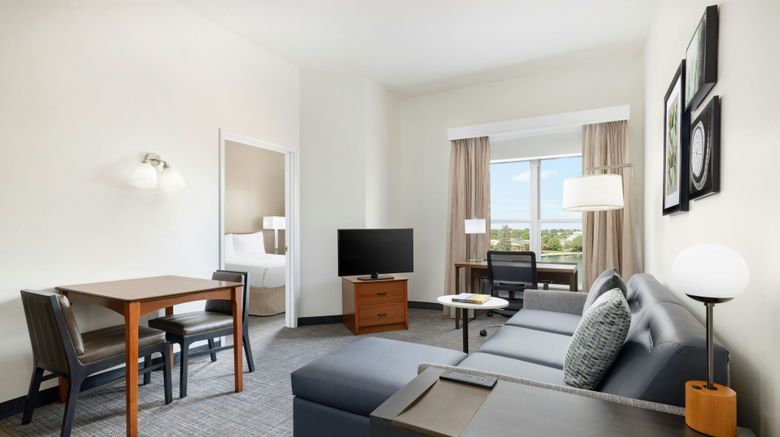 <b>Residence Inn Des Moines West Room</b>. Images powered by <a href="https://www.leonardoworldwide.com/" title="Leonardo Worldwide" target="_blank">Leonardo</a>.