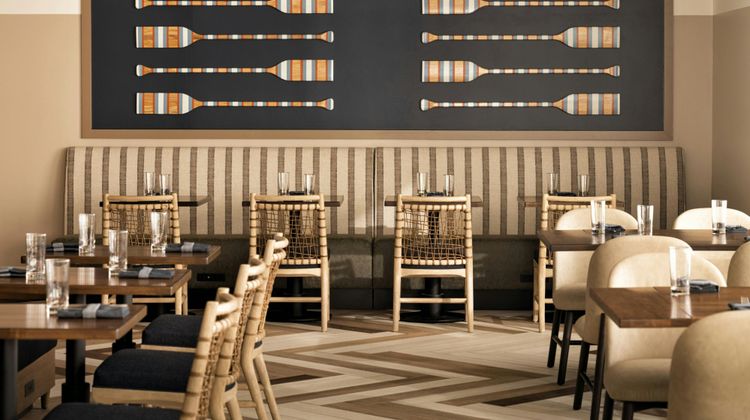 Oshkosh Marriott Waterfront Hotel & Conv Restaurant