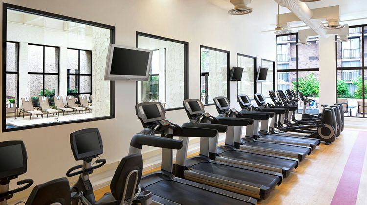 Sheraton Milwaukee Brookfield Hotel Health Club