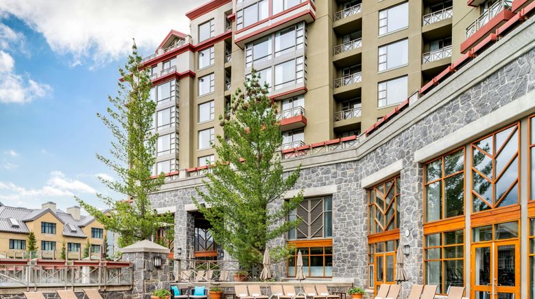 <b>The Westin Resort & Spa, Whistler Pool</b>. Images powered by <a href="https://www.leonardoworldwide.com/" title="Leonardo Worldwide" target="_blank">Leonardo</a>.