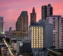 Four Points by Sheraton Bangkok Lobby