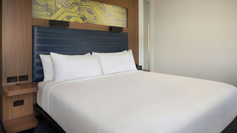 <b>Aloft Wichita Northeast Room</b>. Images powered by <a href="https://www.leonardoworldwide.com/" title="Leonardo Worldwide" target="_blank">Leonardo</a>.