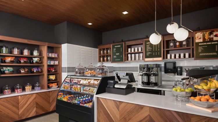 Delta Hotels by Marriott Thunder Bay Restaurant