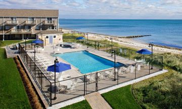 Ocean Mist Beach Hotel & Suites