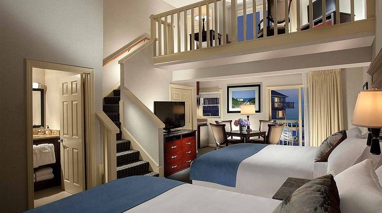 Ocean Mist Beach Hotel & Suites Room