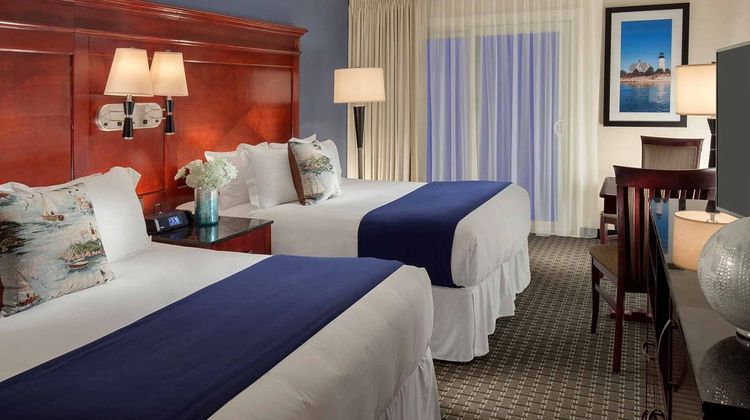 Ocean Mist Beach Hotel & Suites Room