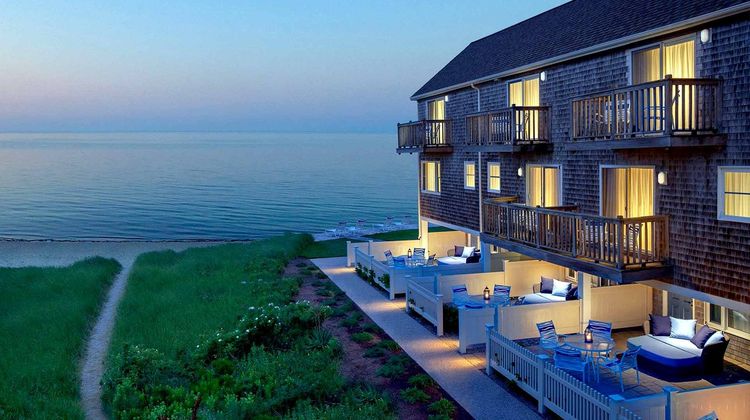 Ocean Mist Beach Hotel & Suites Exterior