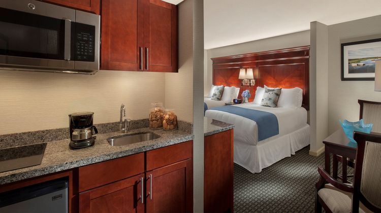 Ocean Mist Beach Hotel & Suites Room