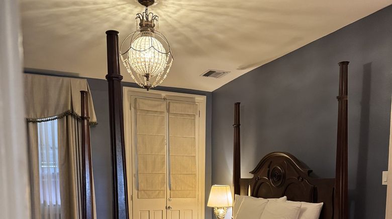 <b>The Lamothe House Hotel Room</b>. Images powered by <a href="https://www.leonardoworldwide.com/" title="Leonardo Worldwide" target="_blank">Leonardo</a>.