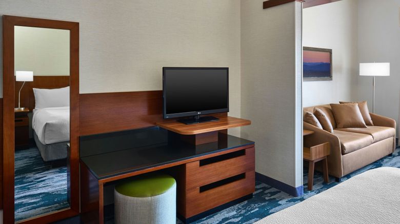 <b>Fairfield Inn & Suites Knoxville West Suite</b>. Images powered by <a href="https://www.leonardoworldwide.com/" title="Leonardo Worldwide" target="_blank">Leonardo</a>.