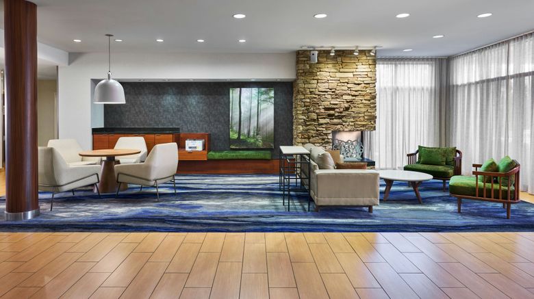 <b>Fairfield Inn & Suites Knoxville West Lobby</b>. Images powered by <a href="https://www.leonardoworldwide.com/" title="Leonardo Worldwide" target="_blank">Leonardo</a>.