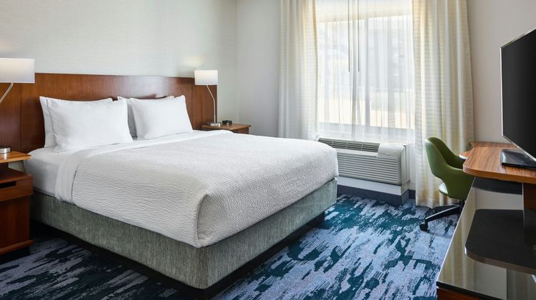 Fairfield Inn & Suites Knoxville West Room