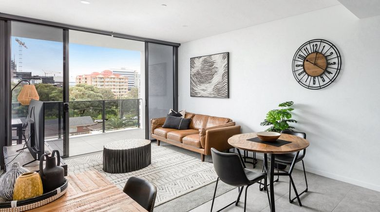 <b>Astra Apartments Wollongong Room</b>. Images powered by <a href="https://www.leonardoworldwide.com/" title="Leonardo Worldwide" target="_blank">Leonardo</a>.