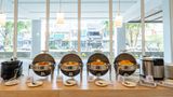 Holiday Inn Exp Suites Banjarmas Restaurant