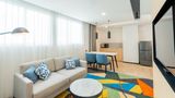 Holiday Inn Exp Suites Banjarmas Suite