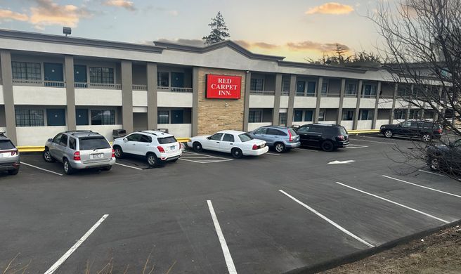 Red Carpet Inn Stamford Exterior