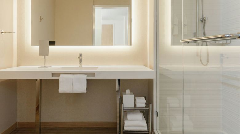 <b>AC Hotel Fort Lauderdale Beach Room</b>. Images powered by <a href="https://www.leonardoworldwide.com/" title="Leonardo Worldwide" target="_blank">Leonardo</a>.