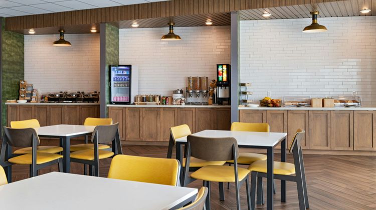 Fairfield Inn & Suites St Louis Downtown Restaurant