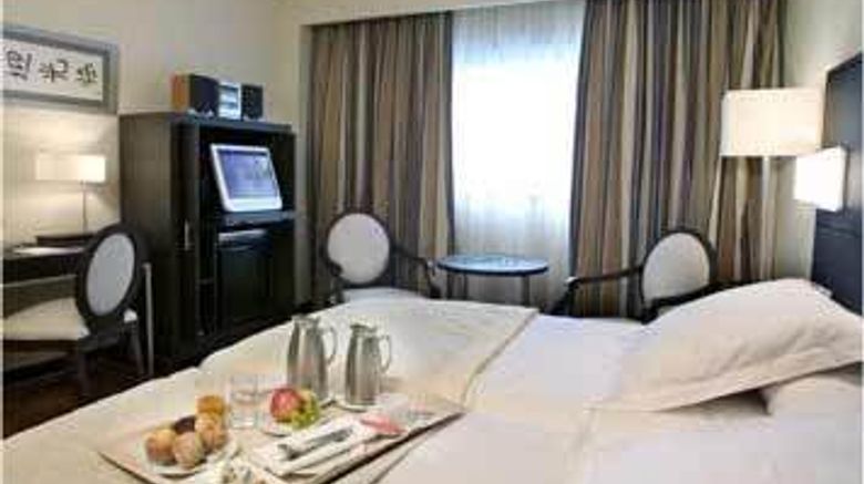<b>Attica 21 La Coruna Room</b>. Images powered by <a href="https://www.leonardoworldwide.com/" title="Leonardo Worldwide" target="_blank">Leonardo</a>.
