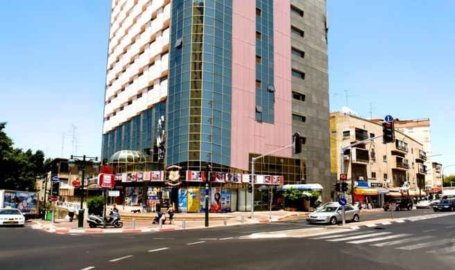 Ramada by Wyndham Ramat Gan Exterior
