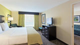 Holiday Inn Express Neptune Suite