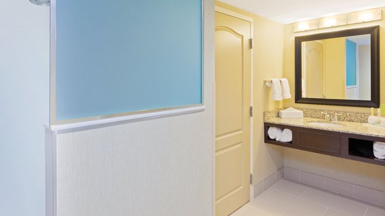 Holiday Inn Express Neptune Suite