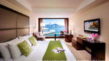 The Royal Pacific Hotel & Towers Room