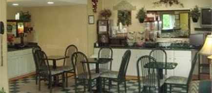Key West Inn - Roanoke Lobby