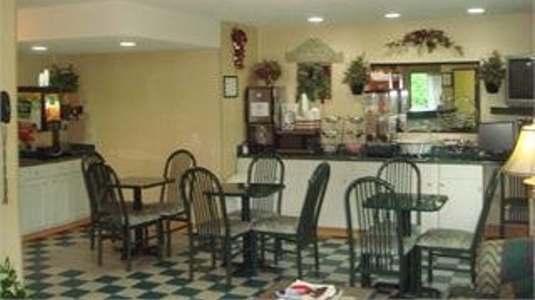 Key West Inn - Roanoke Lobby