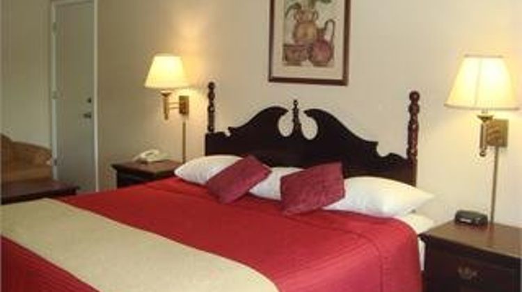 Key West Inn - Roanoke Room