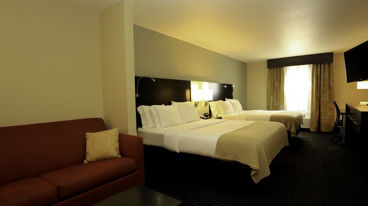 Holiday Inn Express Suites Marion Suite