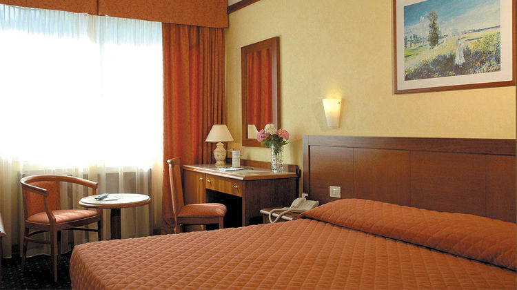 Raffaello Hotel Room