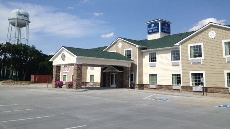 Cobblestone Inn & Suites Holyoke Exterior