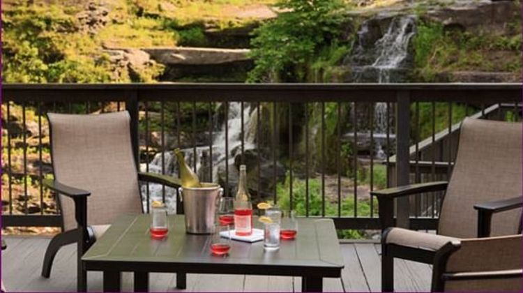 Ledges Hotel Exterior