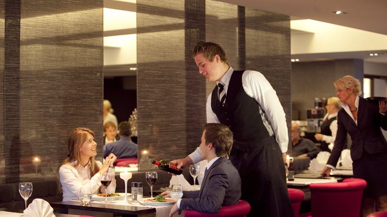 <b>Van der Valk Hotel Hengelo Restaurant</b>. Images powered by <a href="https://www.leonardoworldwide.com/" title="Leonardo Worldwide" target="_blank">Leonardo</a>.