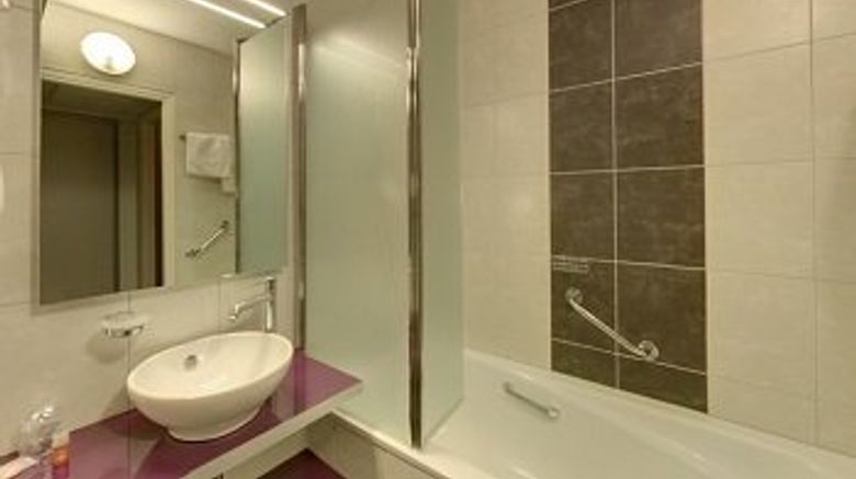 <b>Brit Hotel Cahors - Le France Room</b>. Images powered by <a href="https://www.leonardoworldwide.com/" title="Leonardo Worldwide" target="_blank">Leonardo</a>.